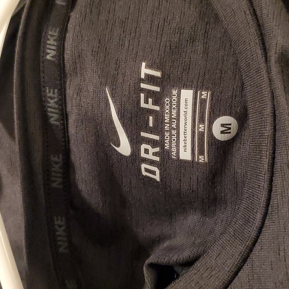 Nike Men's Gray With Black Swoosh Dri-Fit Medium Shirt - Picture 3 of 4